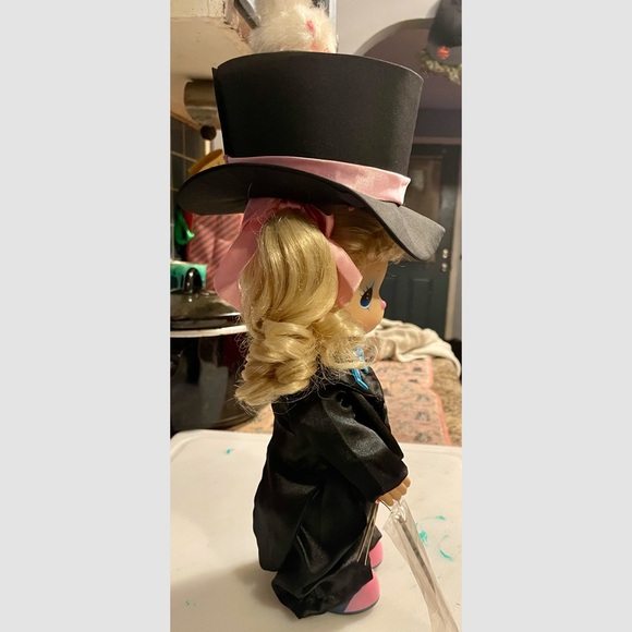 Precious moments Mandy the magician Doll - Picture 3 of 8